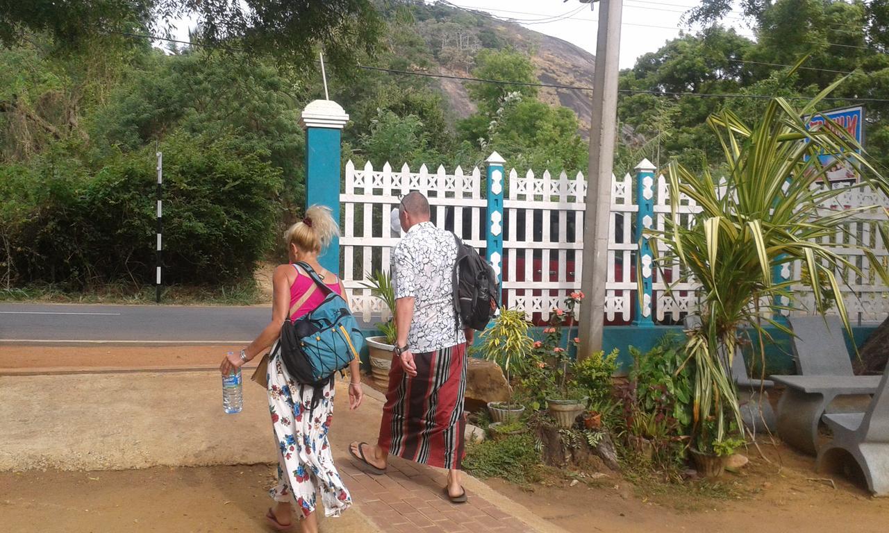 Appartamento Family Nest Dambulla Esterno foto